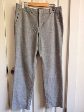 Women’s Banana Republic Light Gray Curvy Fit Trousers Office/Workforce /Size 6